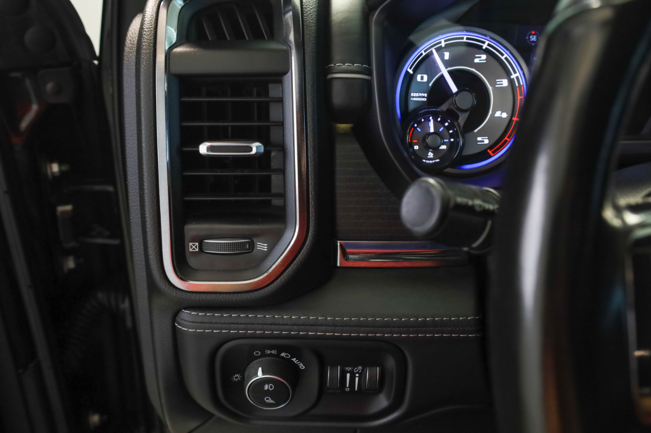 RAM 2500 Limited 4x4 Crew Cab 6'4" Box 2022