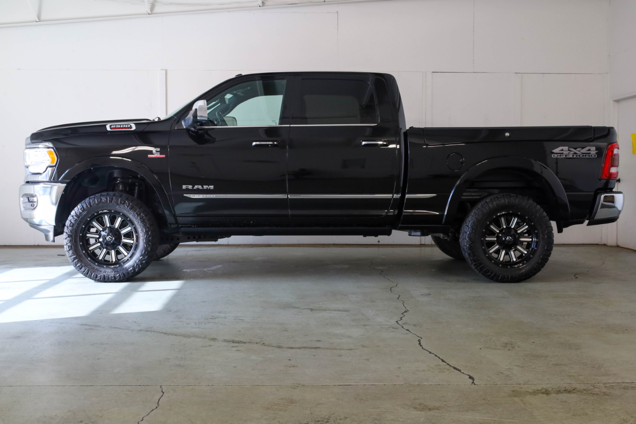 RAM 2500 Limited 4x4 Crew Cab 6'4" Box 2022