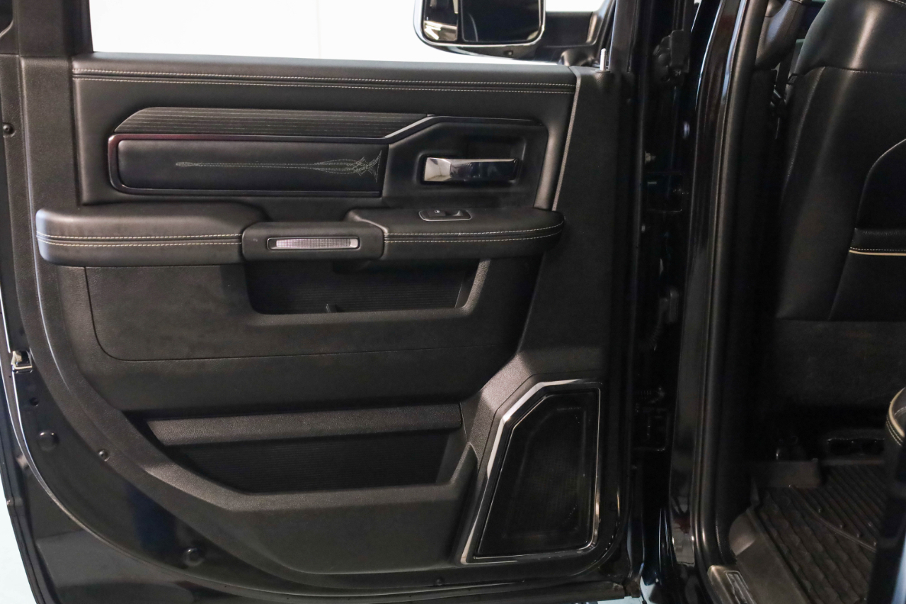 RAM 2500 Limited 4x4 Crew Cab 6'4" Box 2022