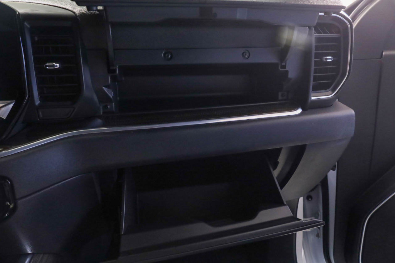 Chevrolet Silverado 1500 4WD Crew Cab 147" RST 2022