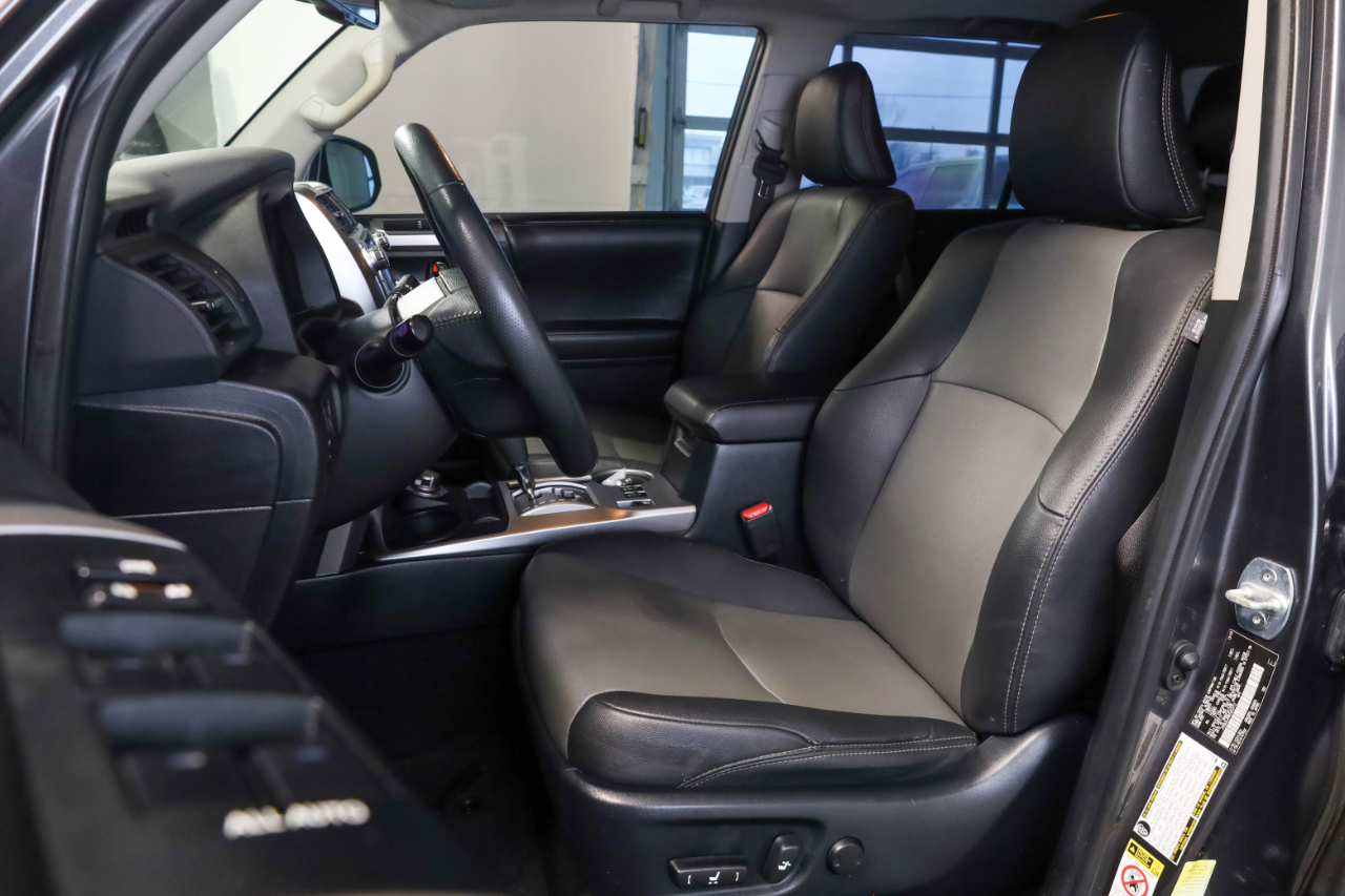 Toyota 4Runner TRD Off Road Premium 4WD (Natl) 2019