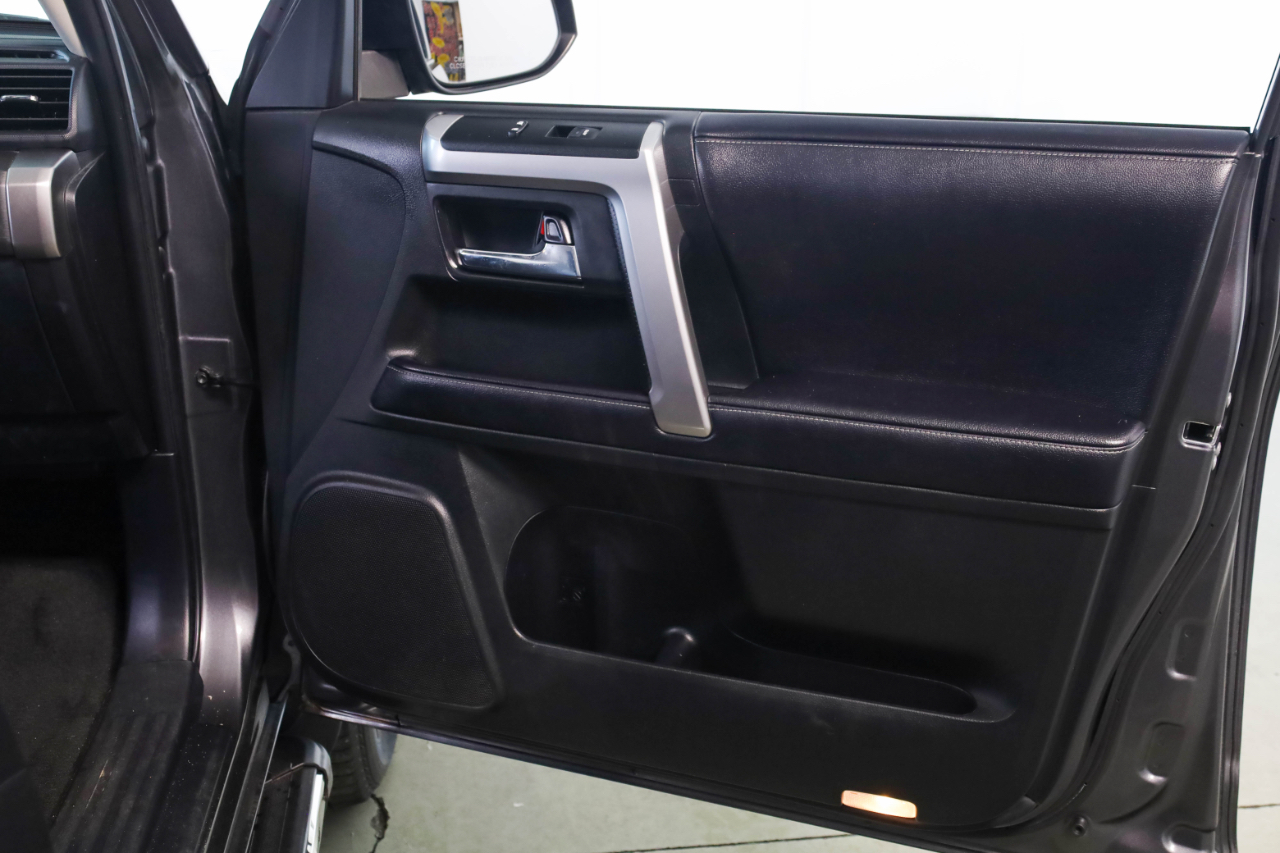 Toyota 4Runner TRD Off Road Premium 4WD (Natl) 2019