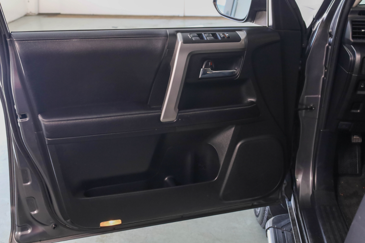 Toyota 4Runner TRD Off Road Premium 4WD (Natl) 2019