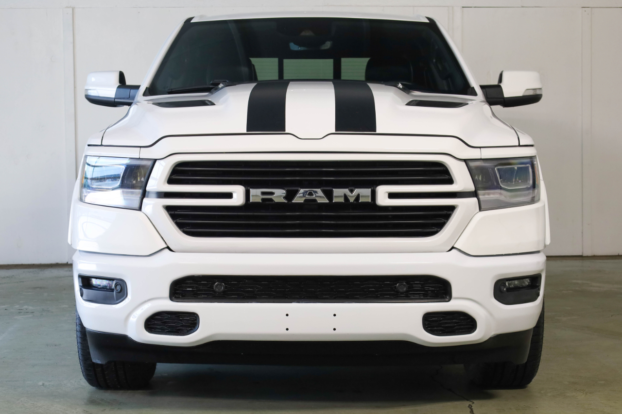 RAM 1500 Laramie 4x4 Crew Cab 5'7" Box 2022