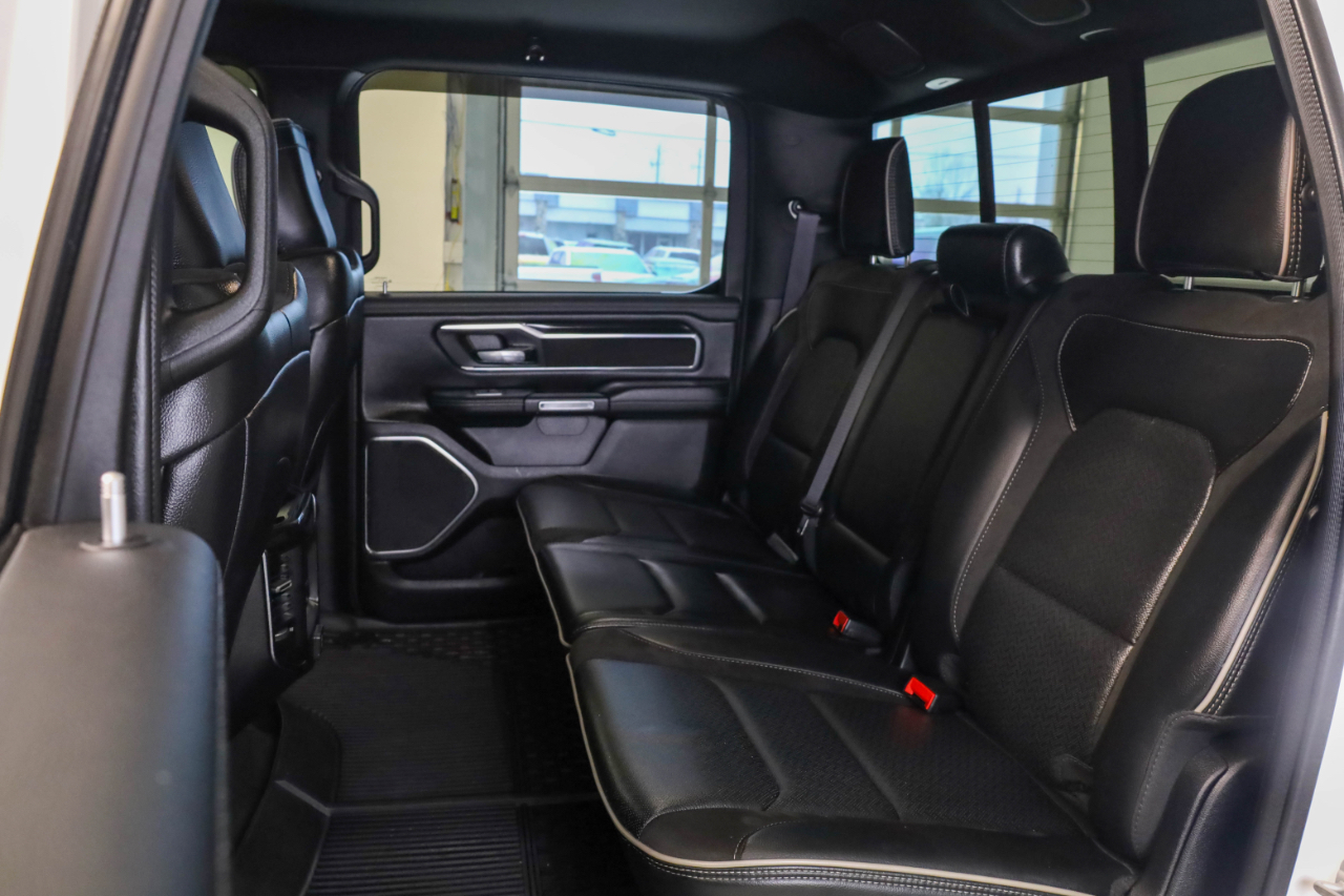 RAM 1500 Laramie 4x4 Crew Cab 5'7" Box 2022