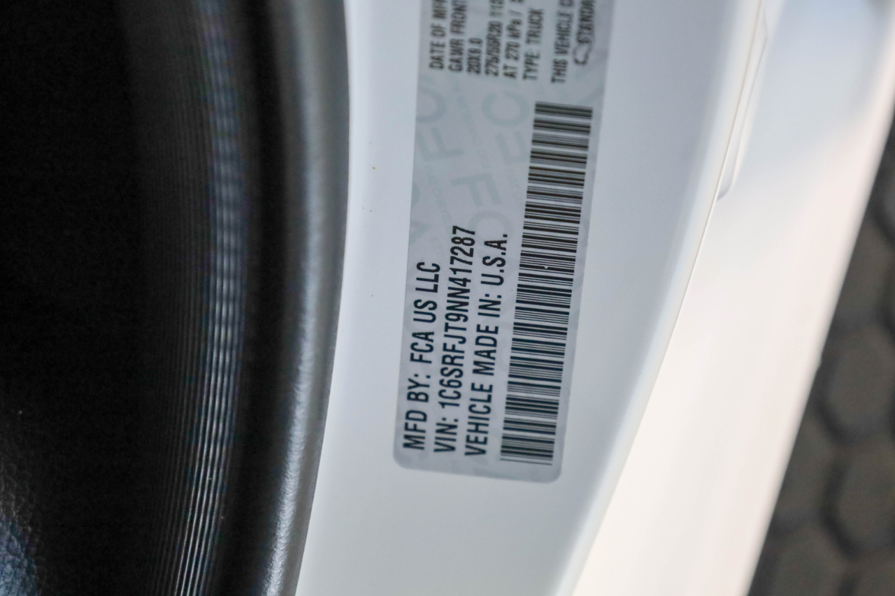 RAM 1500 Laramie 4x4 Crew Cab 5'7" Box 2022