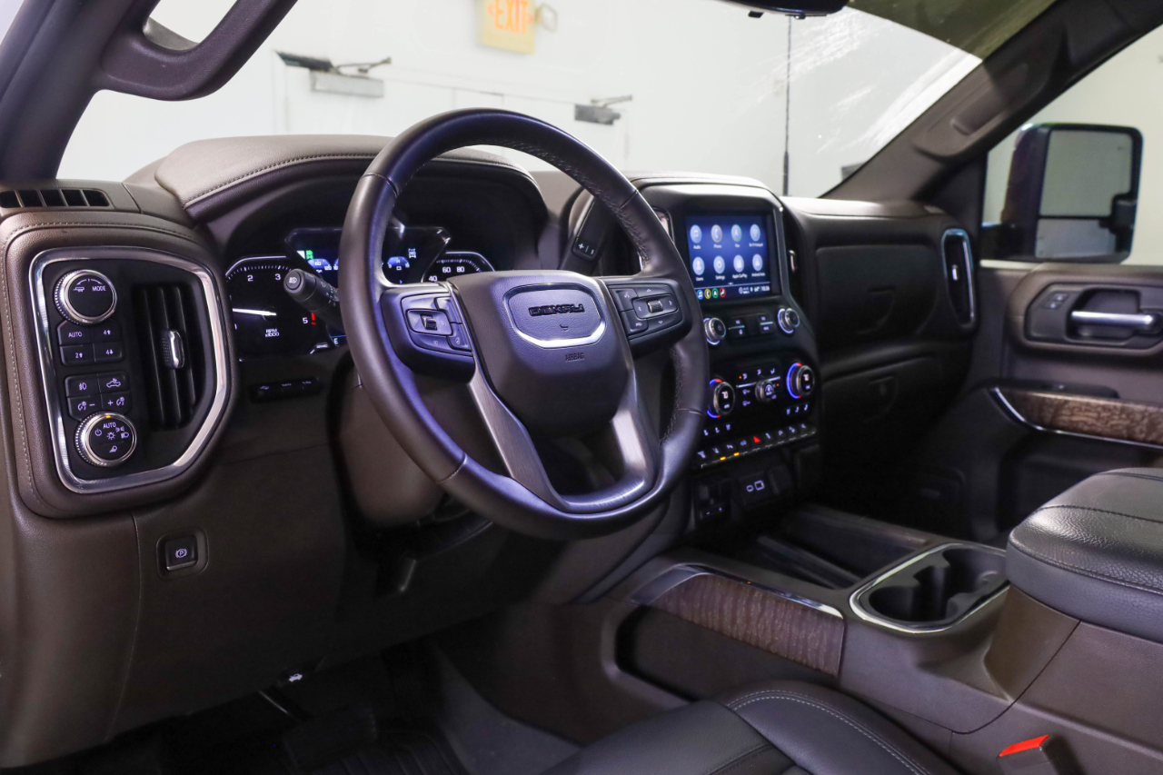 GMC Sierra 2500HD 4WD Crew Cab 159" Denali 2023