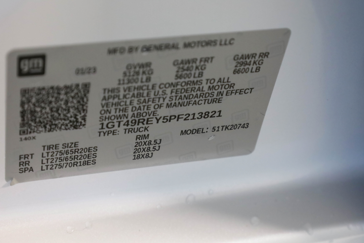 GMC Sierra 2500HD 4WD Crew Cab 159" Denali 2023