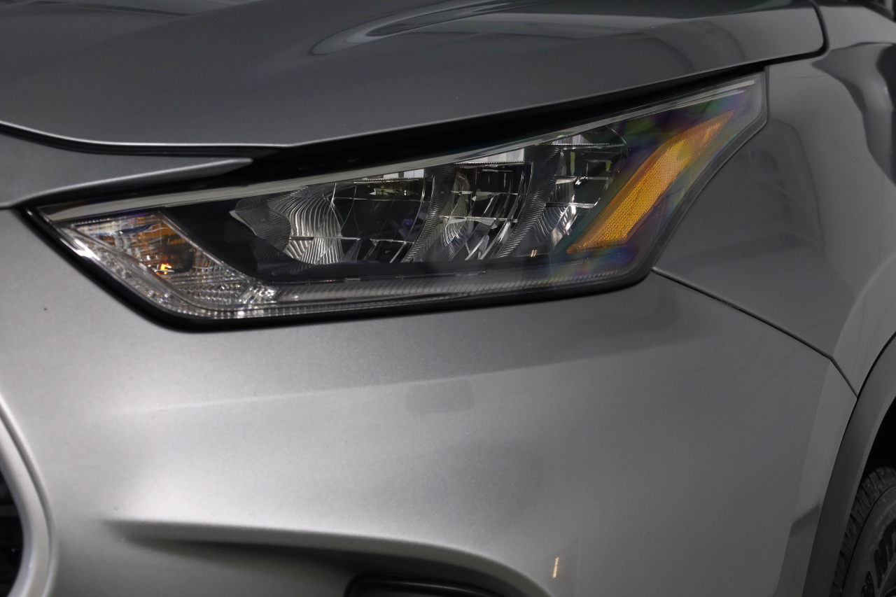 Toyota Highlander LE AWD (Natl) 2020