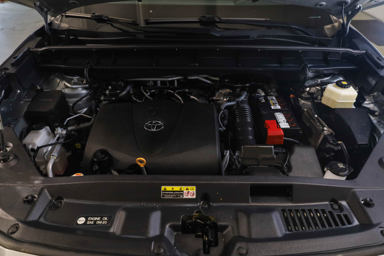 Toyota Highlander LE AWD (Natl) 2020