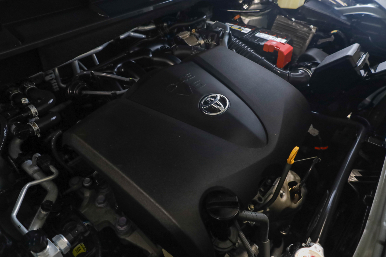 Toyota Highlander LE AWD (Natl) 2020