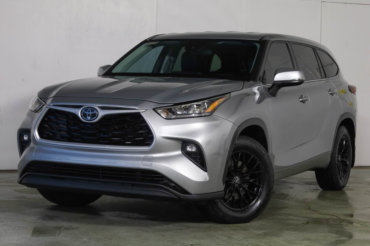 Toyota Highlander LE AWD (Natl) 2020