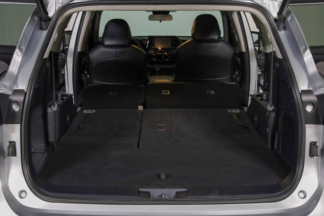 Toyota Highlander LE AWD (Natl) 2020