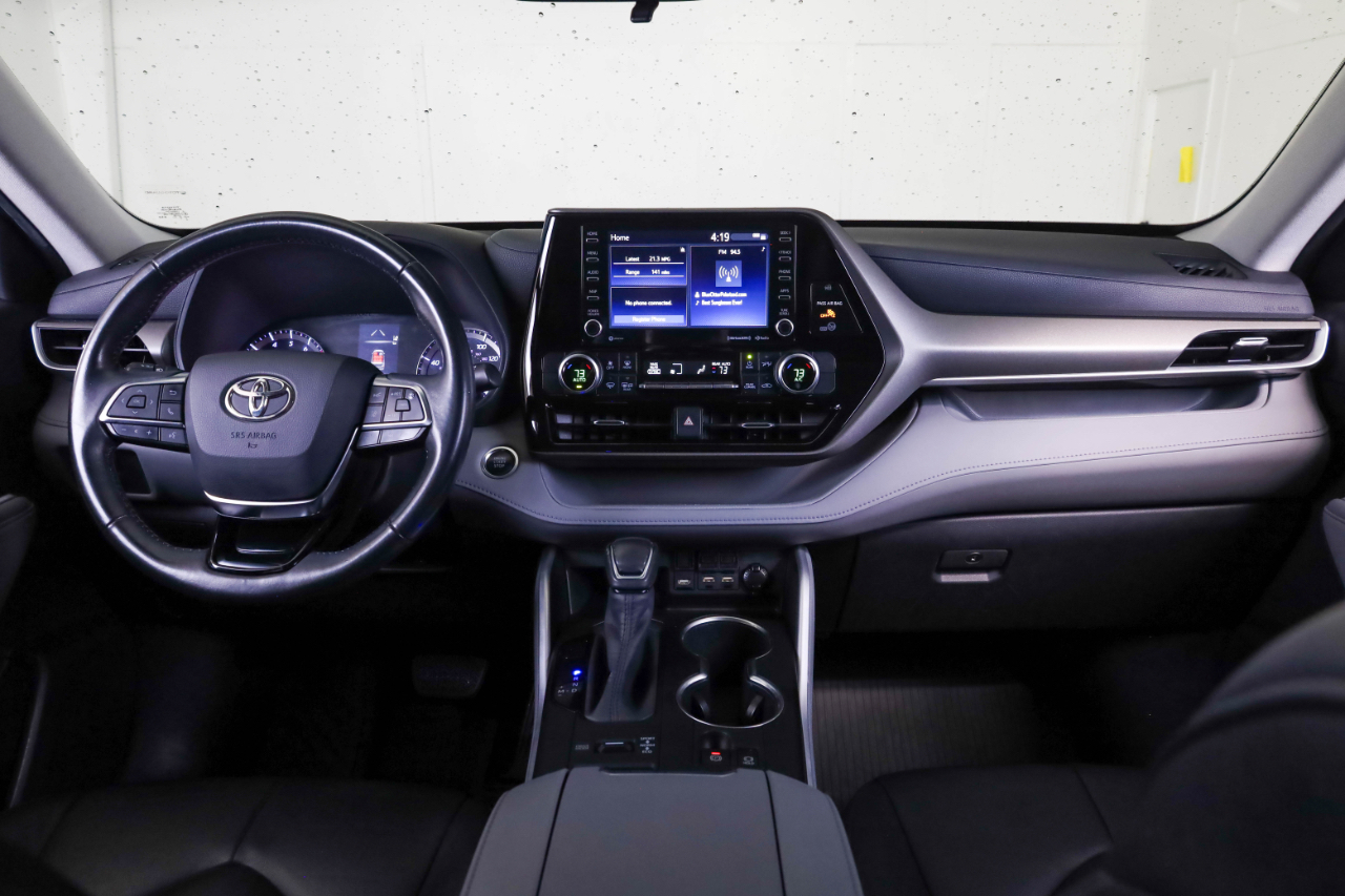 Toyota Highlander LE AWD (Natl) 2020