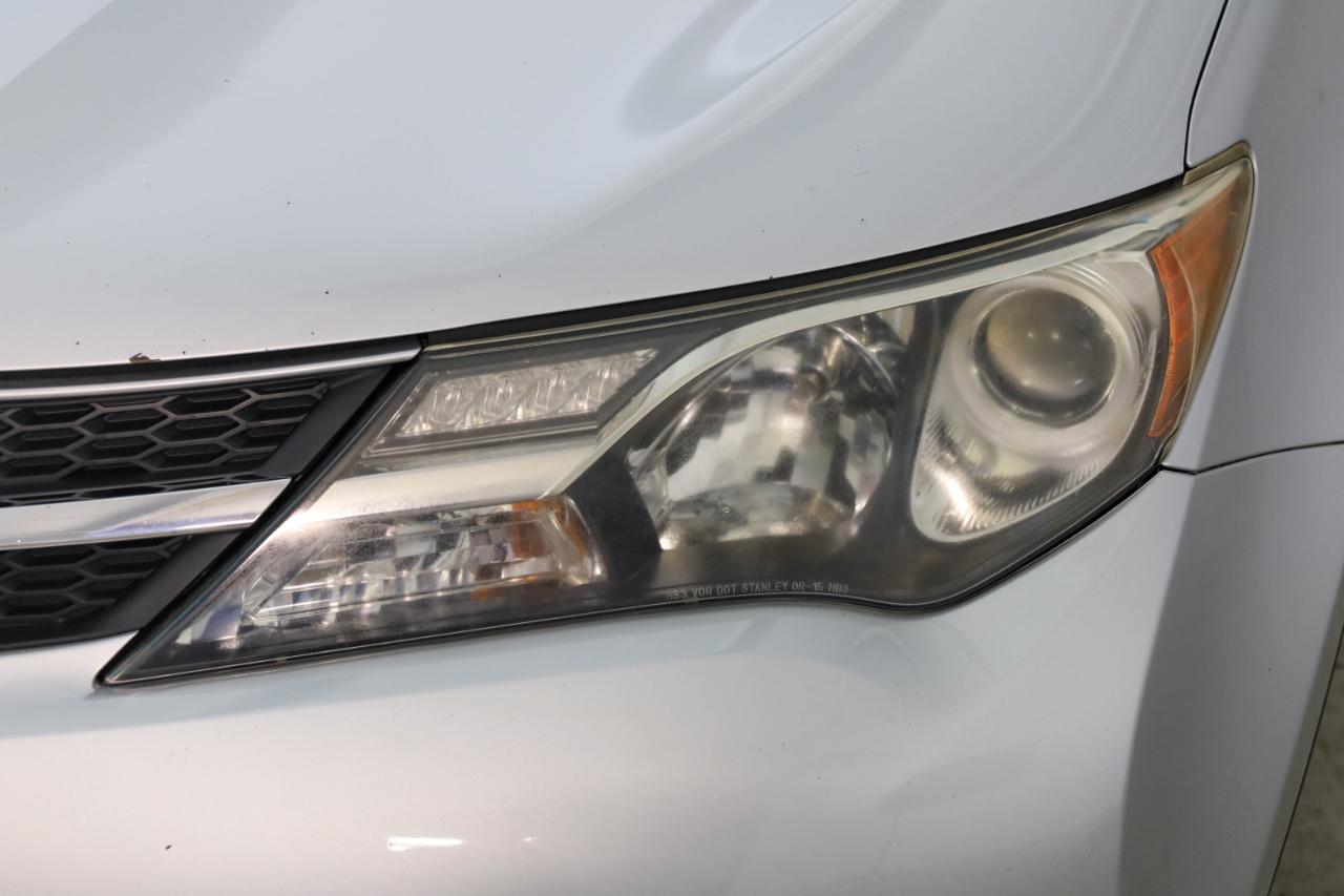 Toyota RAV4 FWD 4dr XLE (Natl) 2015