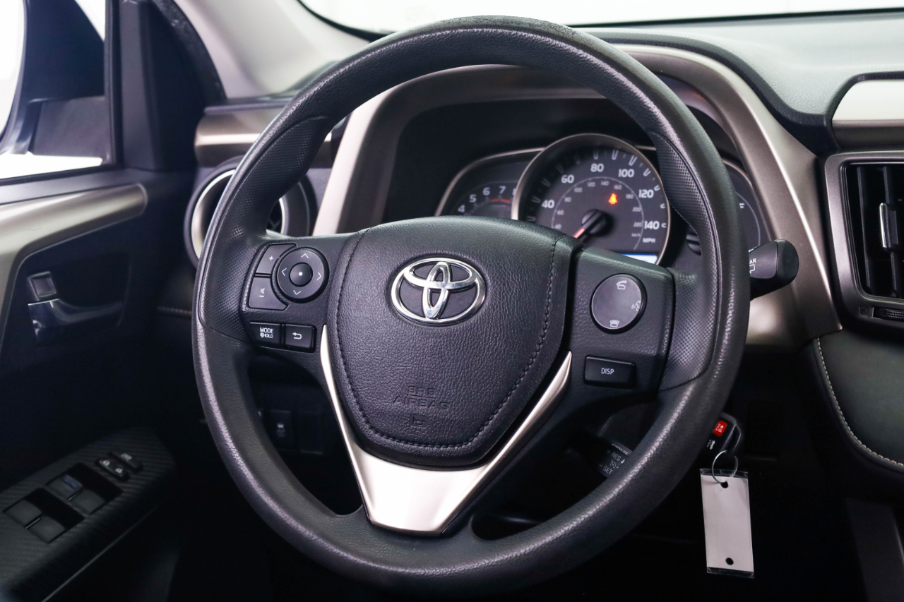 Toyota RAV4 FWD 4dr XLE (Natl) 2015