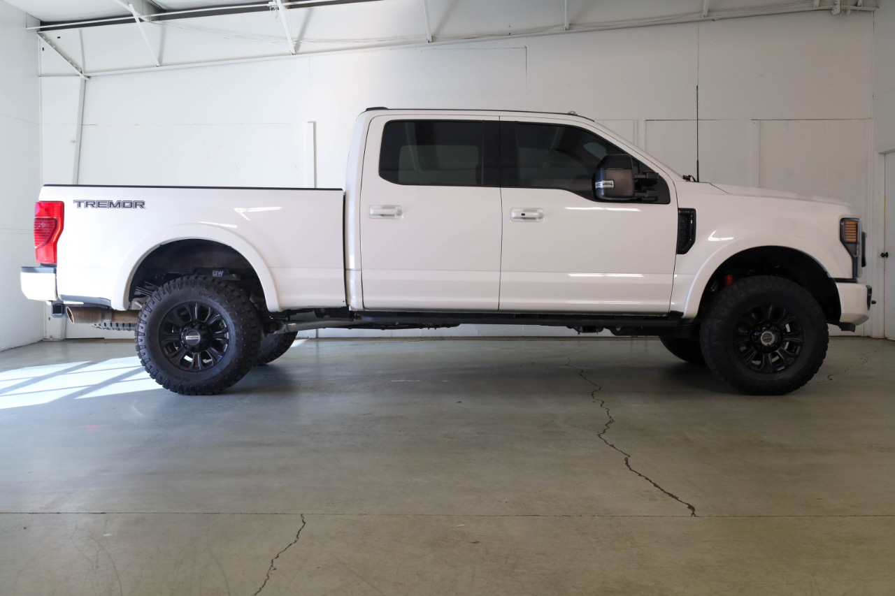 Ford Super Duty F-250 SRW Lariat 4WD Crew Cab 8' Box 2022