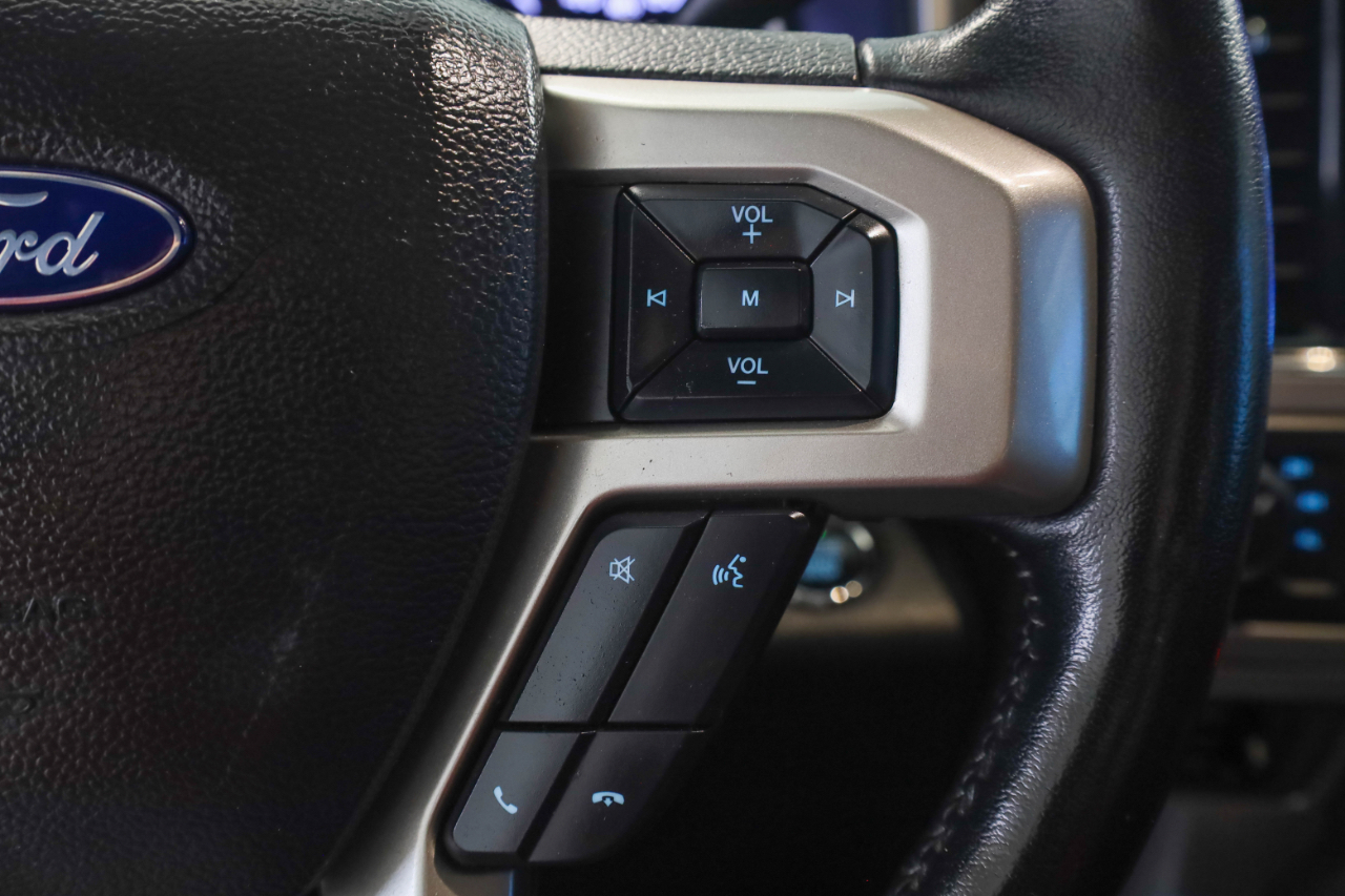 Ford Super Duty F-250 SRW Lariat 4WD Crew Cab 8' Box 2022