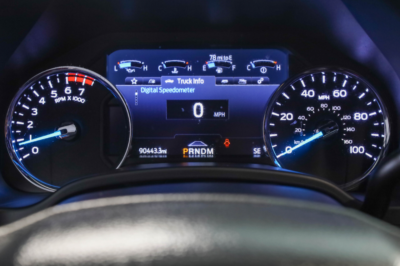 Ford Super Duty F-250 SRW Lariat 4WD Crew Cab 8' Box 2022