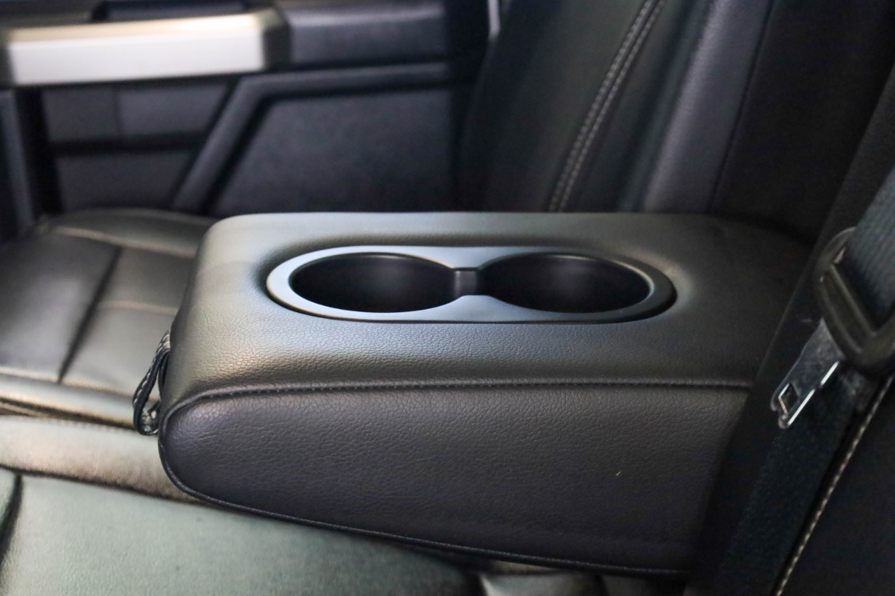 Ford Super Duty F-250 SRW Lariat 4WD Crew Cab 8' Box 2022