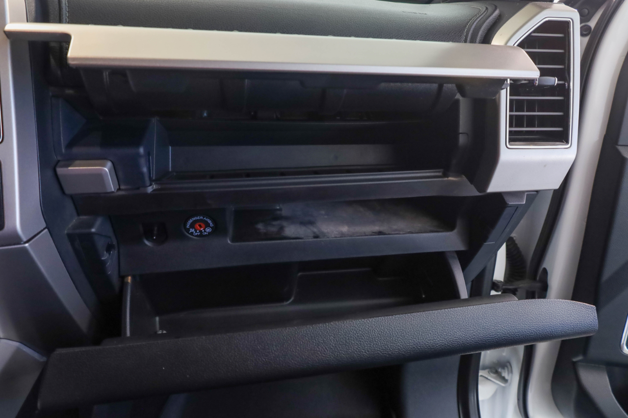 Ford Super Duty F-250 SRW Lariat 4WD Crew Cab 8' Box 2022