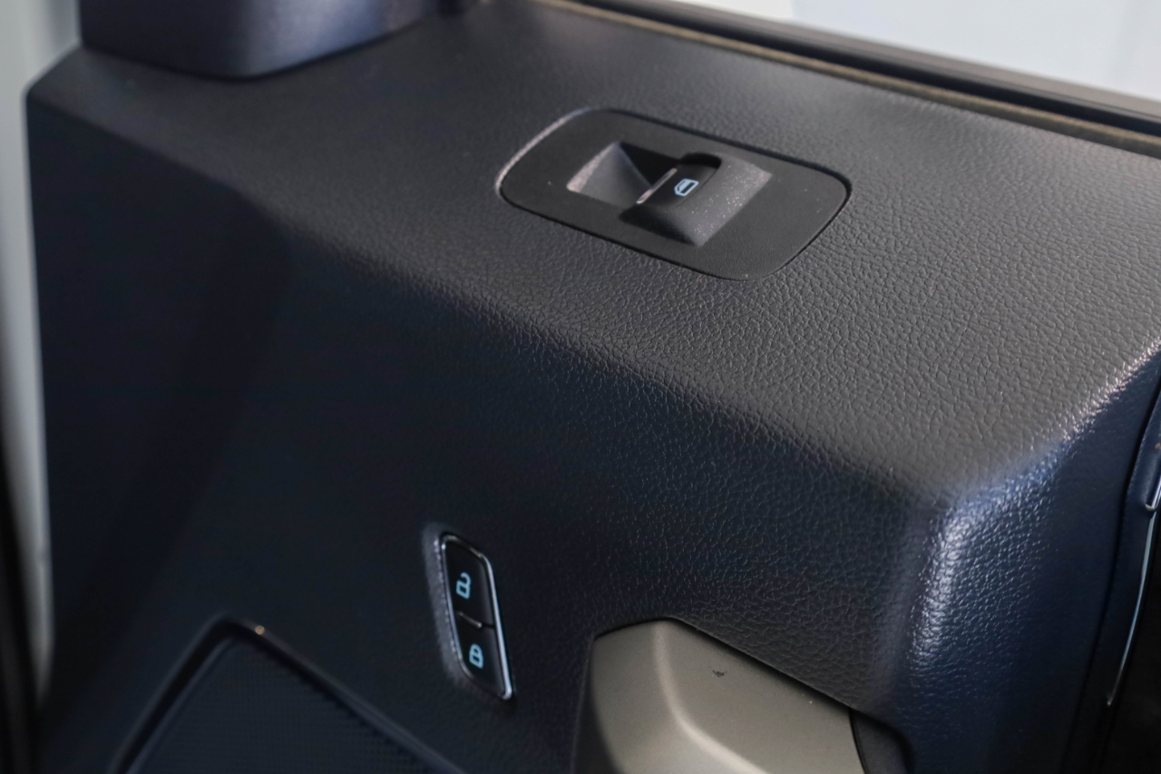 Ford Super Duty F-250 SRW Lariat 4WD Crew Cab 8' Box 2022