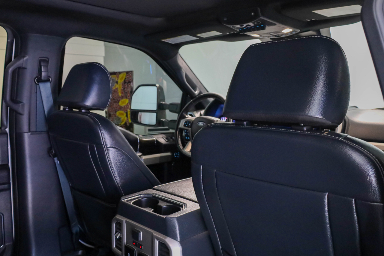 Ford Super Duty F-250 SRW Lariat 4WD Crew Cab 8' Box 2022