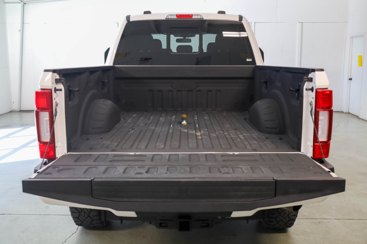 Ford Super Duty F-250 SRW Lariat 4WD Crew Cab 8' Box 2022