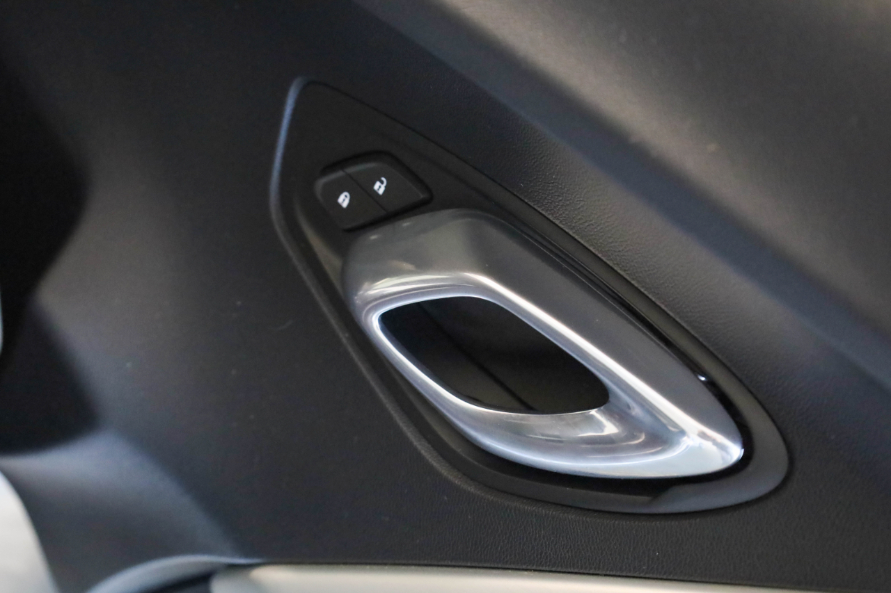 Chevrolet Camaro 2dr Cpe 2LT 2016