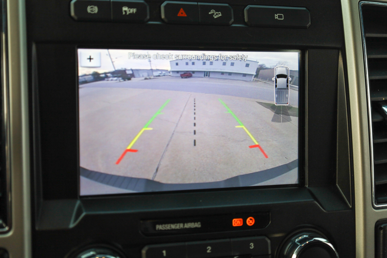 Ford Super Duty F-350 DRW Crew Cab 176" WB Lariat 4WD 2019