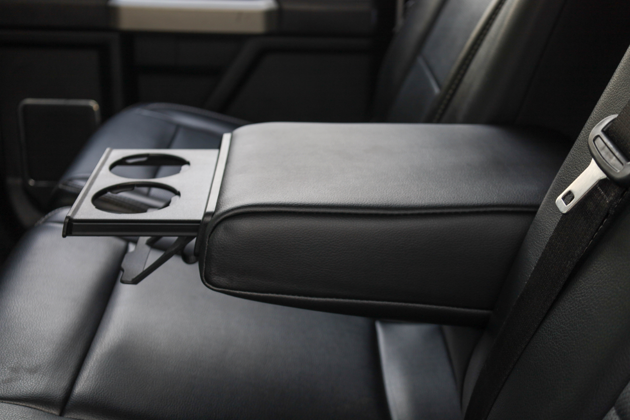 Ford Super Duty F-350 DRW Crew Cab 176" WB Lariat 4WD 2019