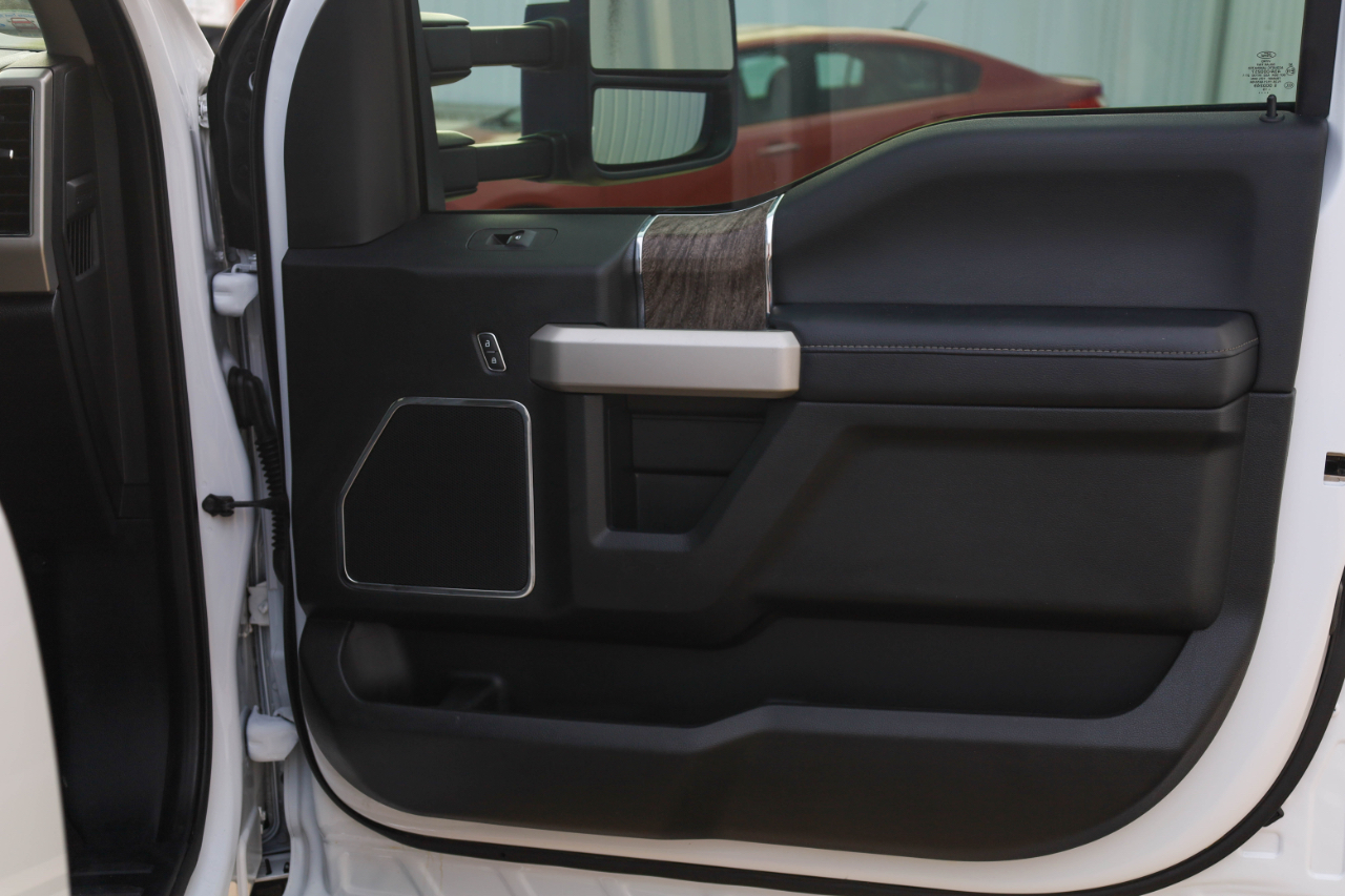 Ford Super Duty F-350 DRW Crew Cab 176" WB Lariat 4WD 2019