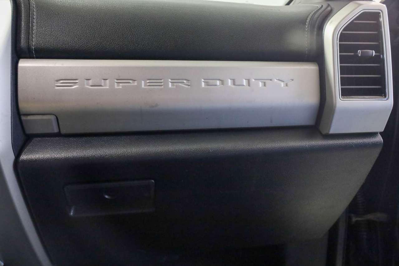 Ford Super Duty F-350 SRW Lariat 4WD Crew Cab 8' Box 2020