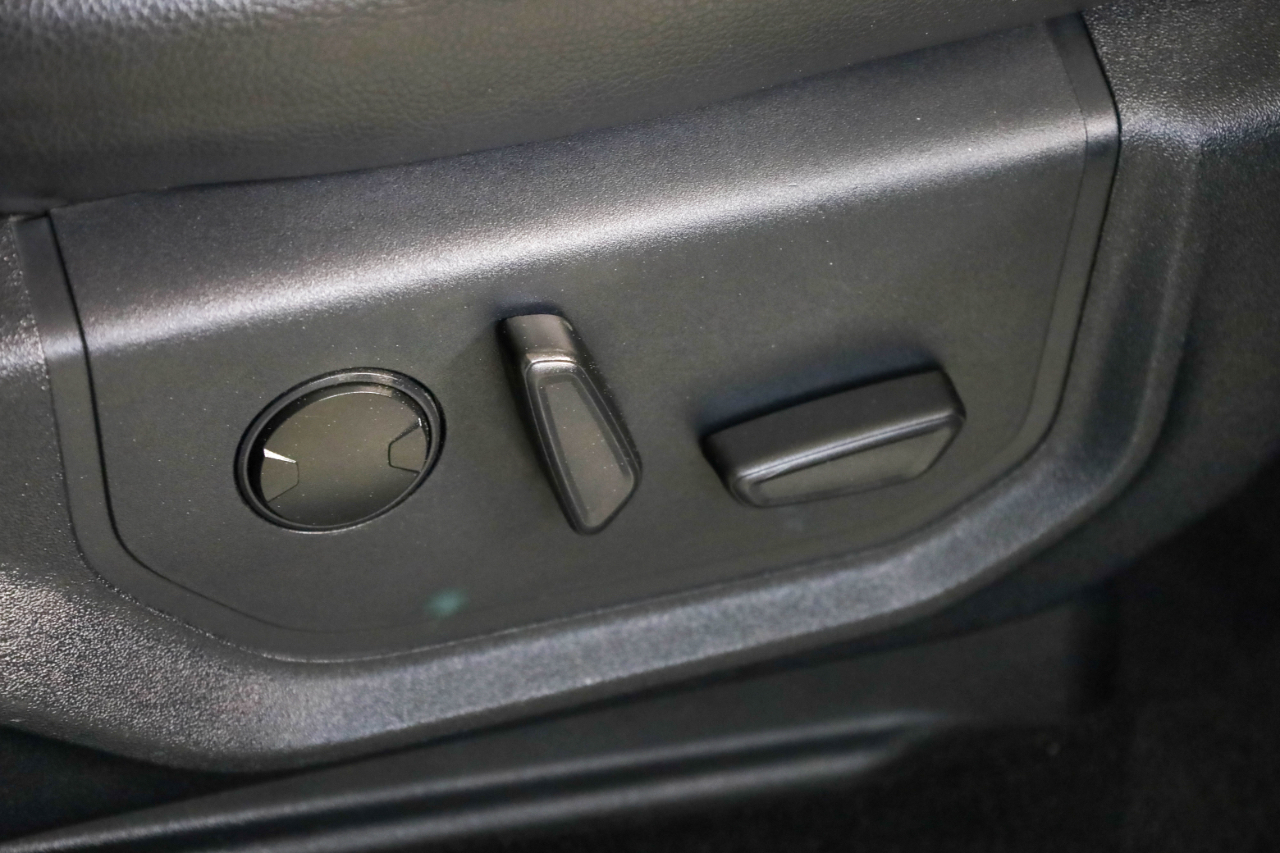 Ford Super Duty F-350 SRW Lariat 4WD Crew Cab 8' Box 2020