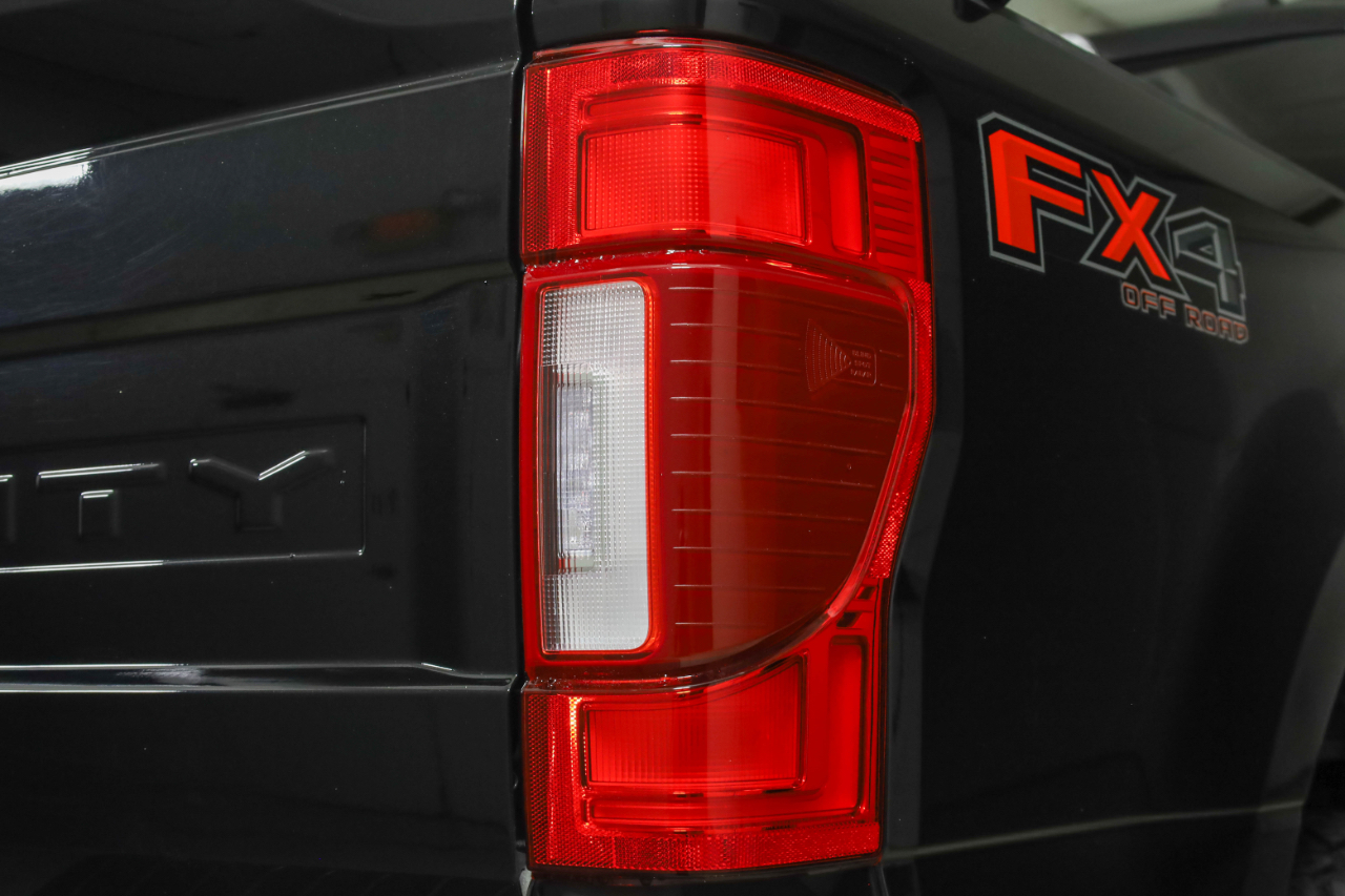 Ford Super Duty F-350 SRW Lariat 4WD Crew Cab 8' Box 2020