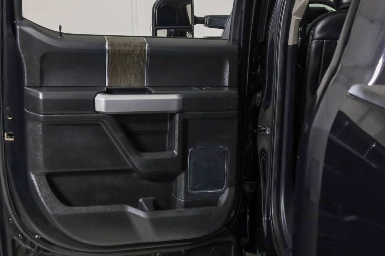 Ford Super Duty F-350 SRW Lariat 4WD Crew Cab 8' Box 2020