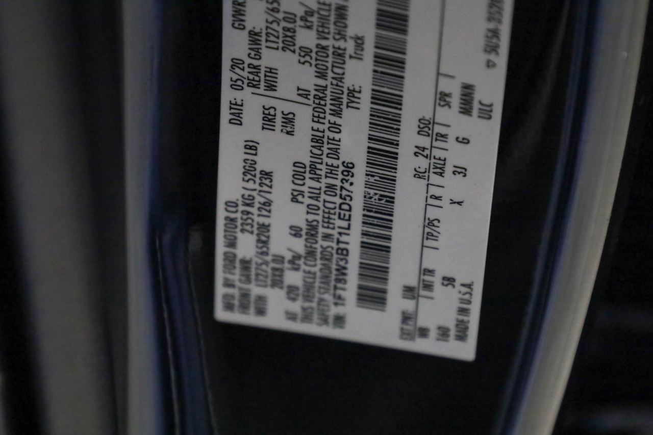 Ford Super Duty F-350 SRW Lariat 4WD Crew Cab 8' Box 2020