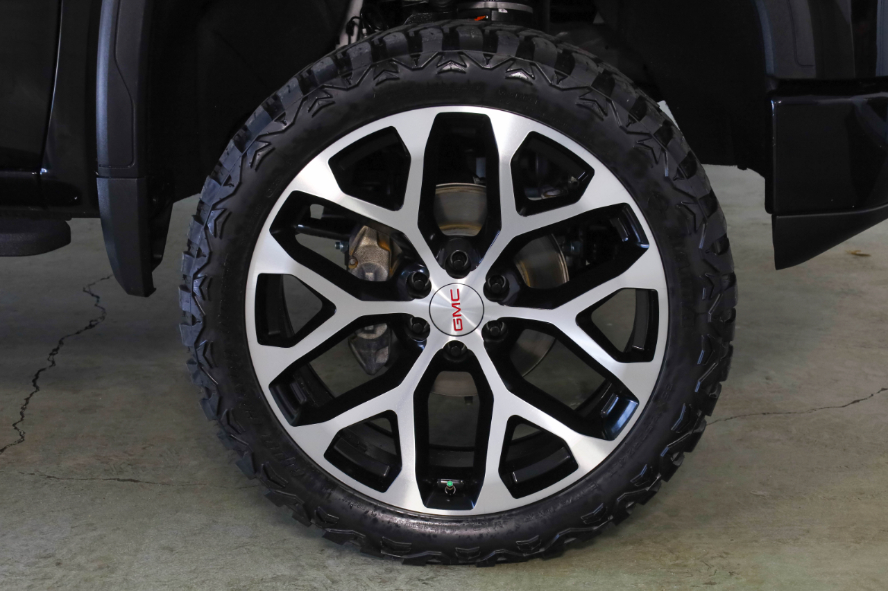 GMC Sierra 1500 4WD Crew Cab 147" AT4 2021