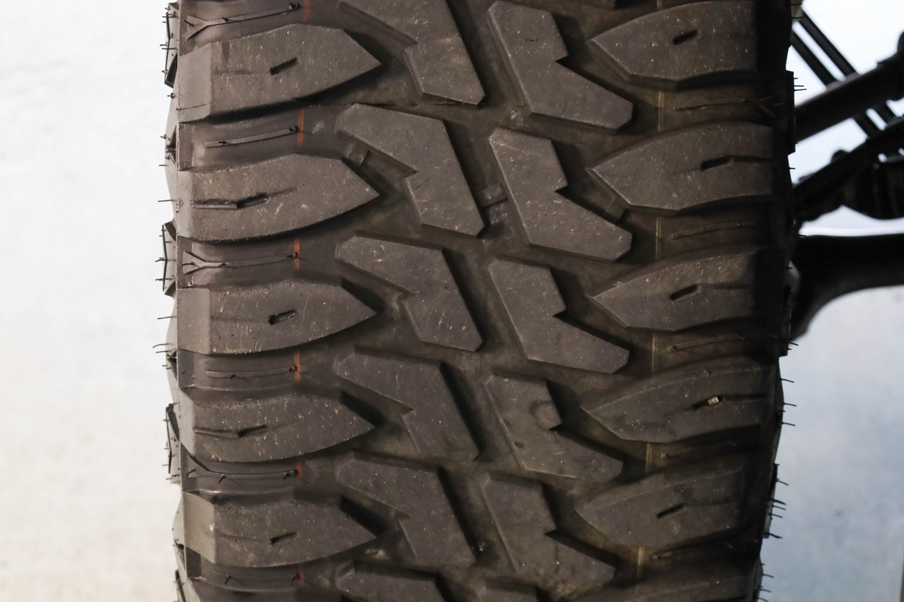 GMC Sierra 1500 4WD Crew Cab 147" AT4 2021