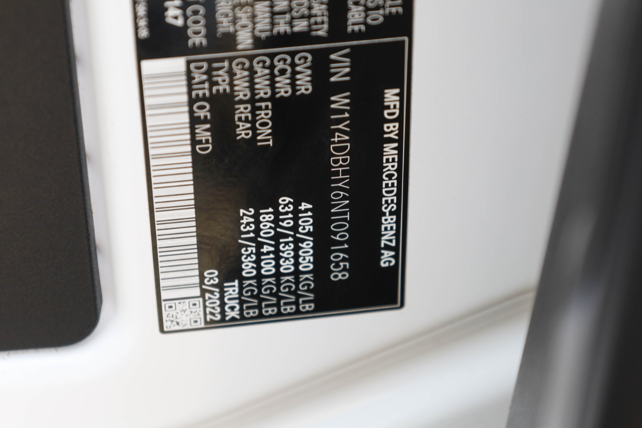 Mercedes-Benz Sprinter Cargo Van 2500 Standard Roof I4 144" RWD 2022