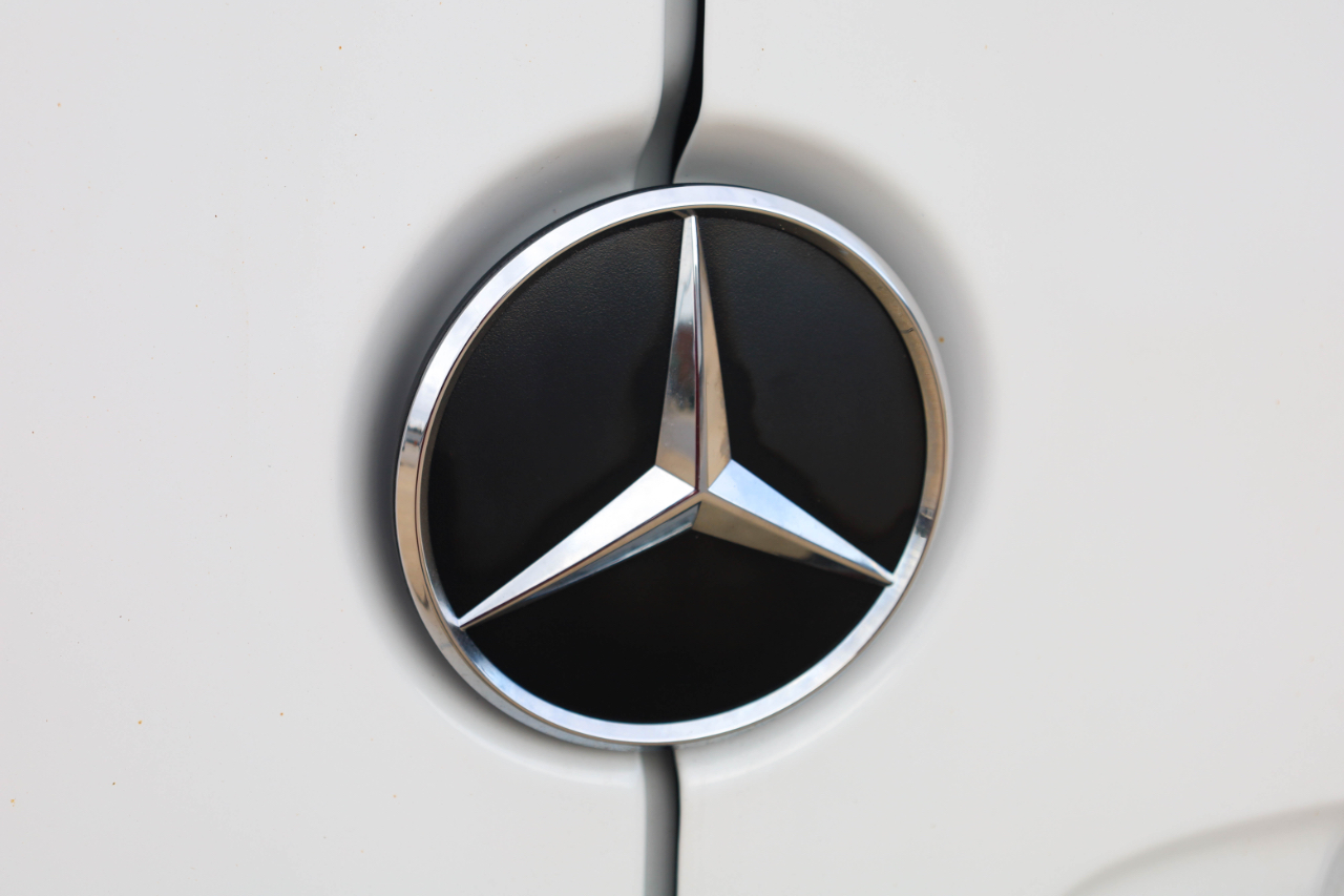 Mercedes-Benz Sprinter Cargo Van 2500 Standard Roof I4 144" RWD 2022