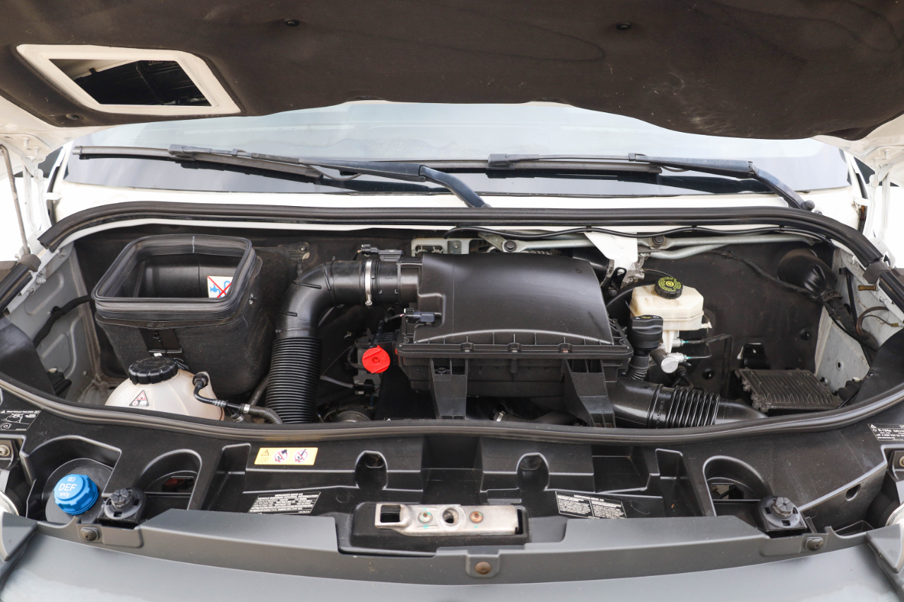 Mercedes-Benz Sprinter Cargo Van 2500 Standard Roof I4 144" RWD 2022