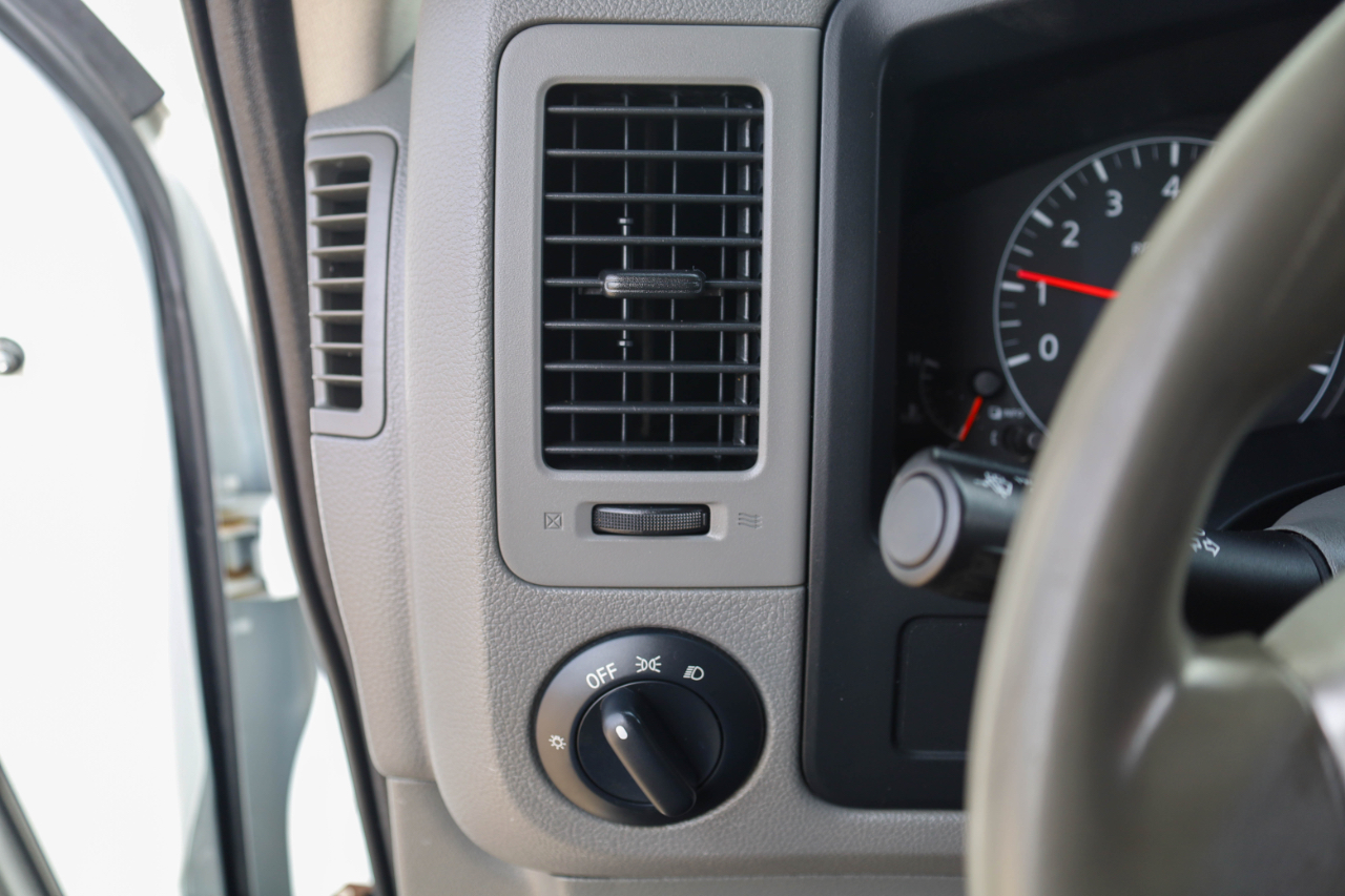 Nissan NV Cargo NV1500 Standard Roof V6 SV 2018