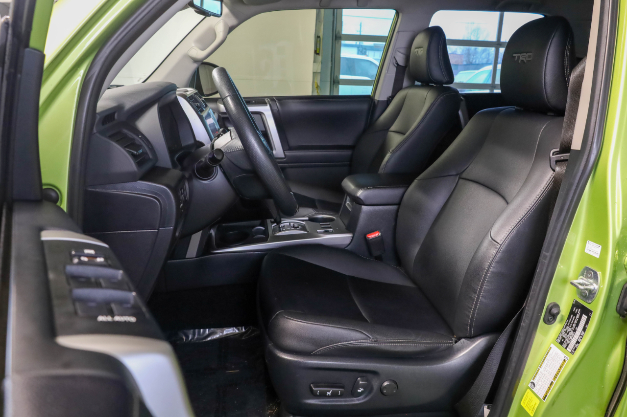 Toyota 4Runner TRD Sport 2WD (Natl) 2023