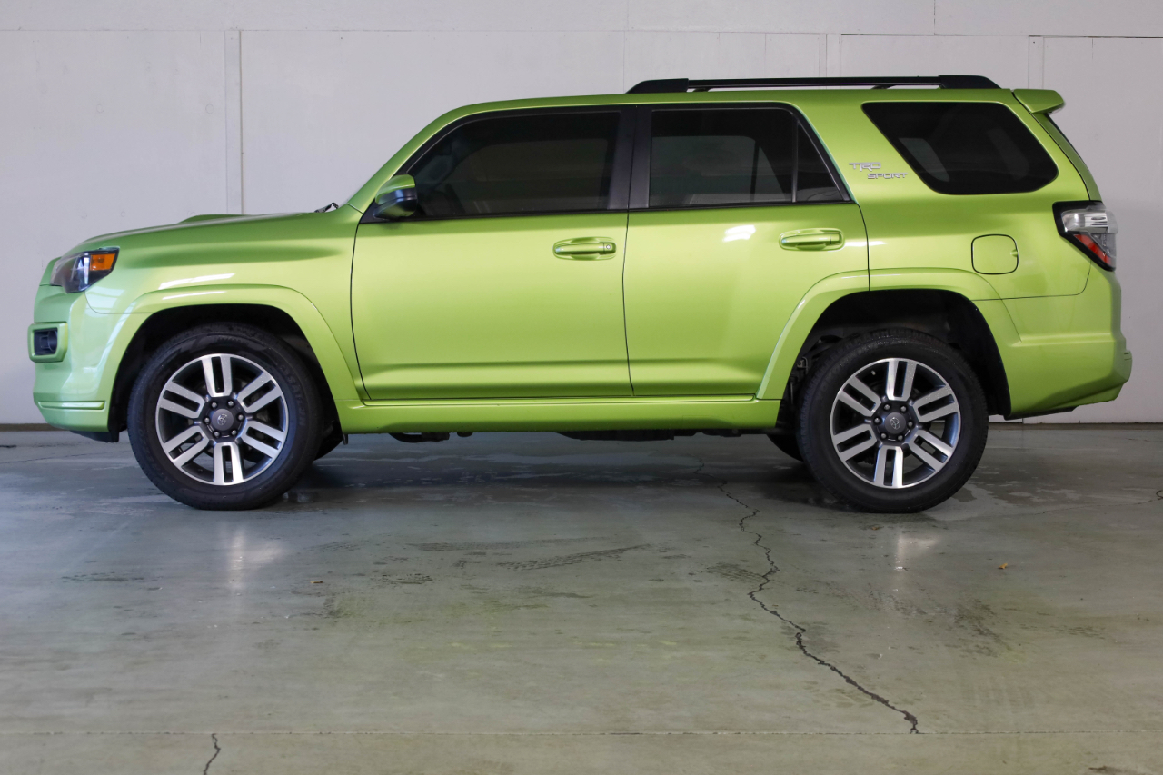 Toyota 4Runner TRD Sport 2WD (Natl) 2023