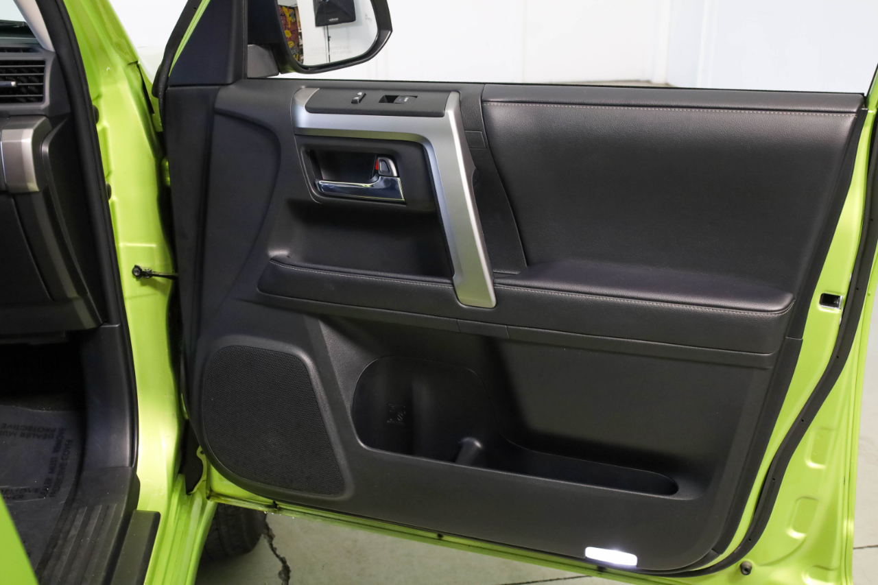 Toyota 4Runner TRD Sport 2WD (Natl) 2023