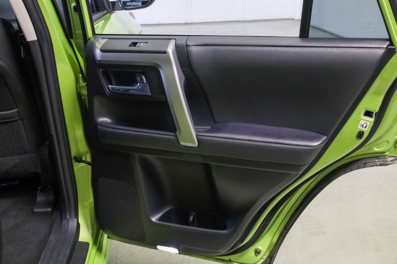 Toyota 4Runner TRD Sport 2WD (Natl) 2023