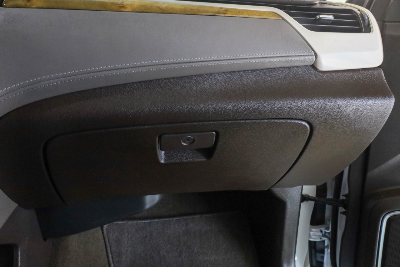 GMC Yukon XL 2WD 4dr Denali 2017