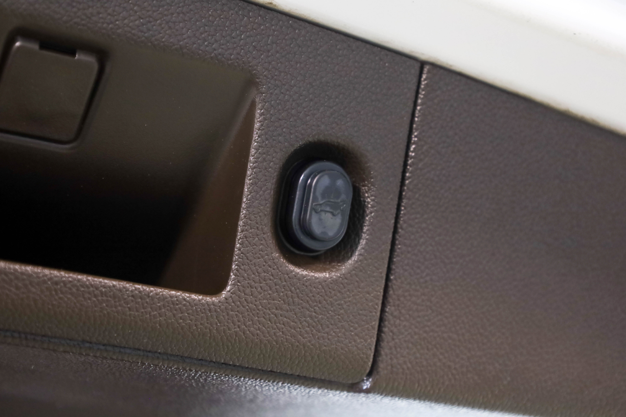 GMC Yukon XL 2WD 4dr Denali 2017