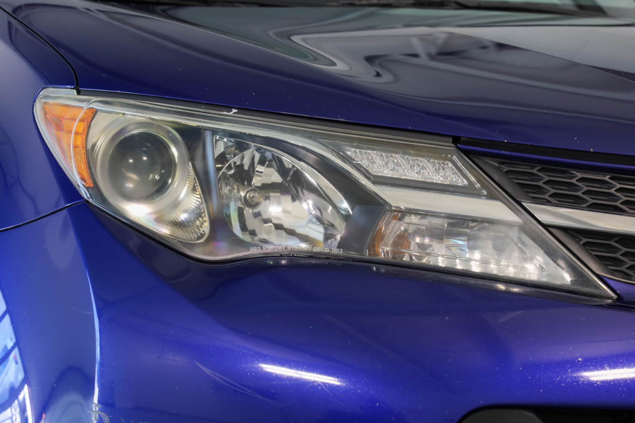 Toyota RAV4 FWD 4dr LE (Natl) 2014